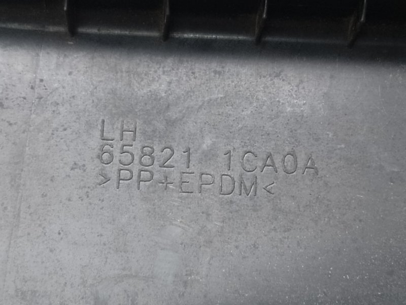 Уплотнитель капота левый FX/QX70 S51 08-17 2011 3.5 VQ35HR