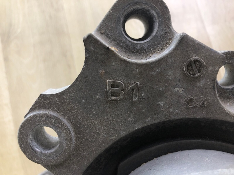 Подушка двигателя левая X-TRAIL/ROGUE T32 13-20