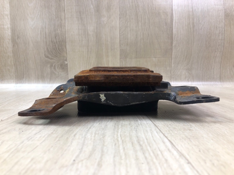 Подушка двигателя верхняя левая FOCUS 10-18 2014 2.0 C20HDEX