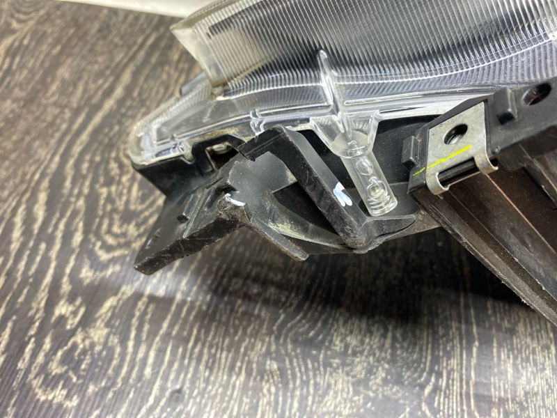 Фара передняя левая 5 CR 05-10