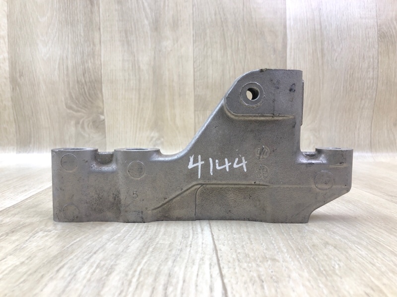 Кронштейн двигателя правый CAMRY 40 06-11 2007 3.5 2GR-FE