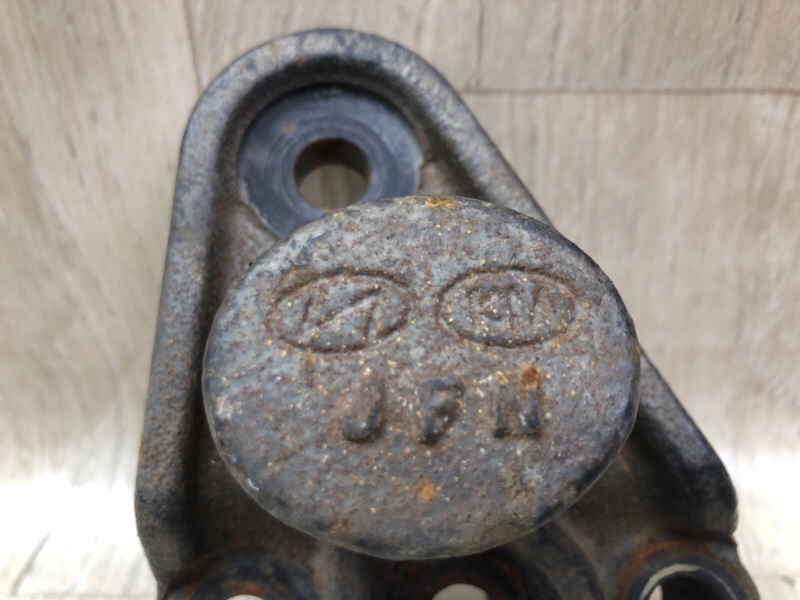 Кронштейн двигателя правый FORTE YD 12- 2013 2.0 G4NC