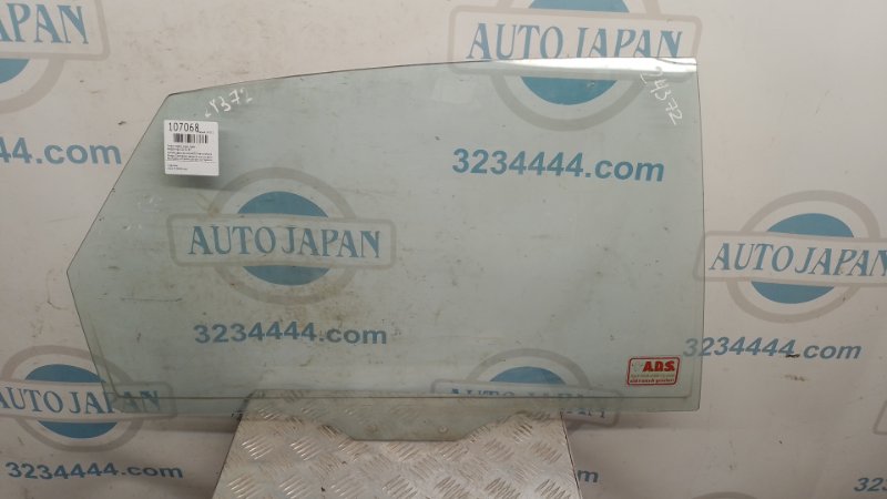 Стекло двери заднее правое MAZDA 626 GE 91-97 GA8A-72-511A Б/У