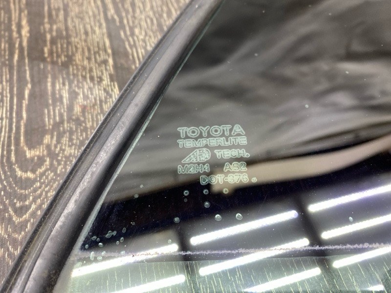 Стекло двери глухое заднее правое TOYOTA AVALON 05-12 GSX30 3.5 2GR-FE