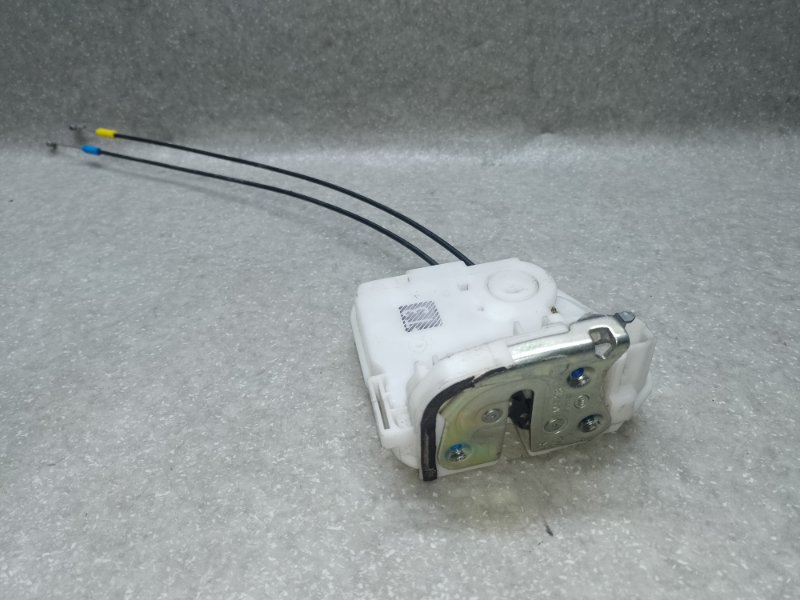 Запчасть замок двери задний правый MITSUBISHI OUTLANDER GF 12- 2013 2.4 5745A396 Б/У Замок двери задний правый MITSUBISHI OUTLANDER GF 12- 2013 2.4 5745A396 Б/У