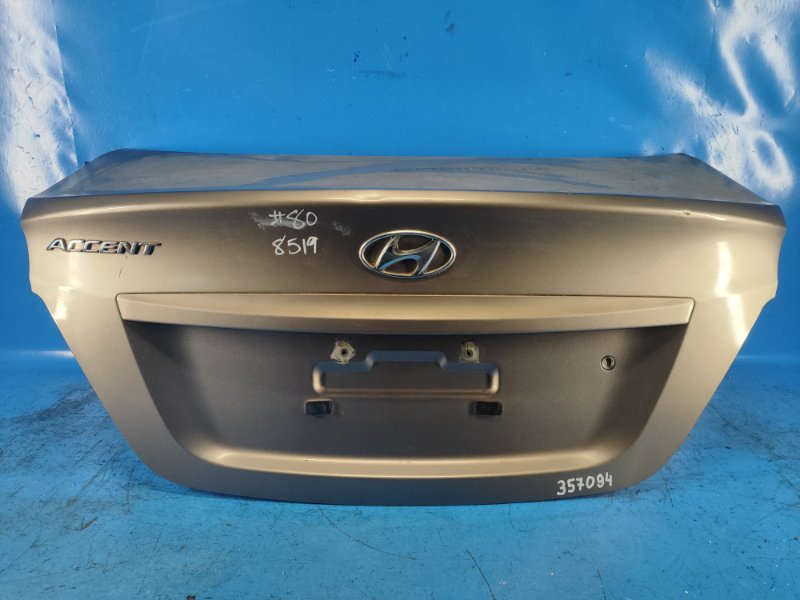 Крышка багажника HYUNDAI ACCENT RB 10- 2013 1.6 G4FD 69200-1R020 Б/У