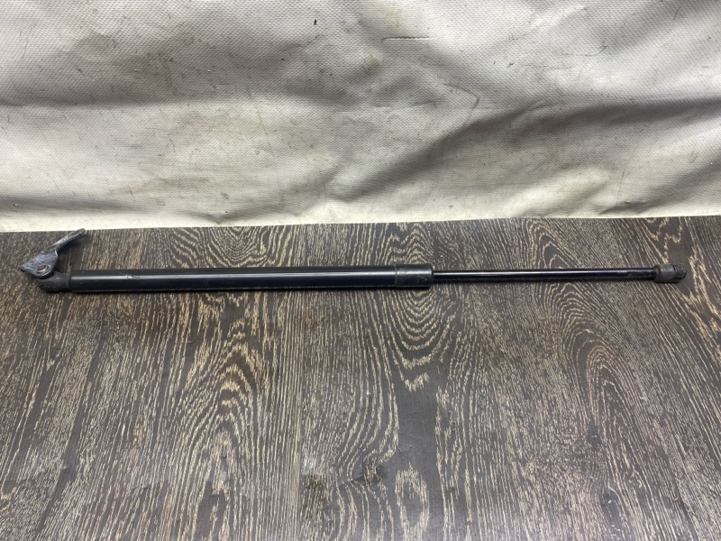 Амортизатор крышки багажника SIENNA 03-10 2009 GSL20 3.5 2GR-FE Амортизатор крышки багажника SIENNA 03-10 2009 GSL20 3.5 2GR-FE