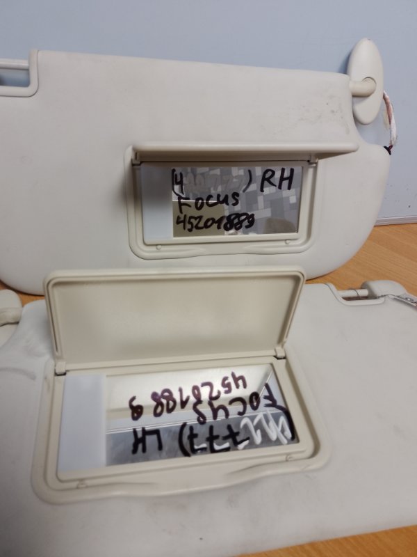 Козырек солнцезащитный FOCUS 10-18 2014 Хетчбек 2.0