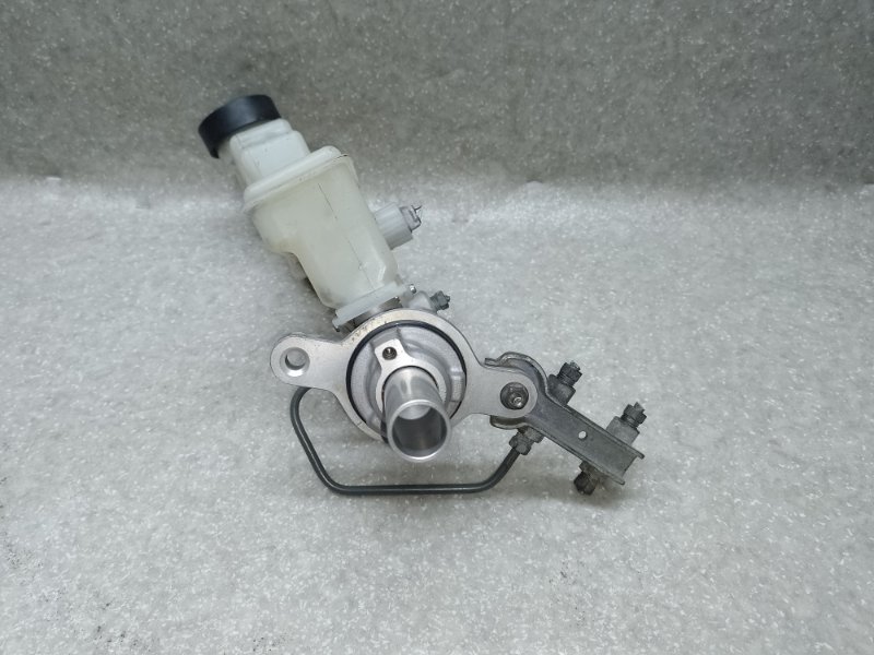 Главный тормозной цилиндр LEXUS ES350 06-12 3.5 2GR-FE