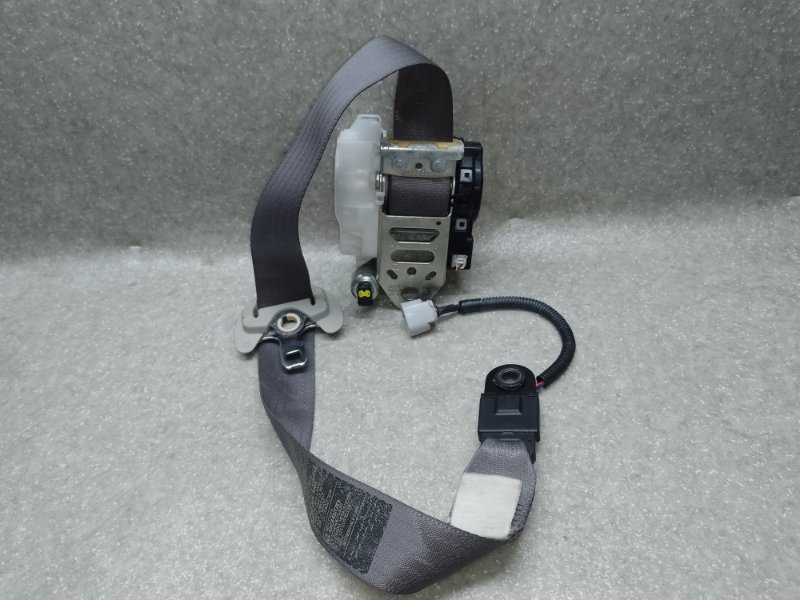 Ремень безопасности передний правый LEXUS ES350 06-12 3.5 2GR-FE