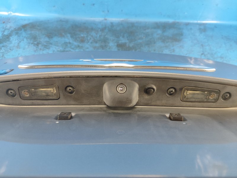 Крышка багажника 200 14-16