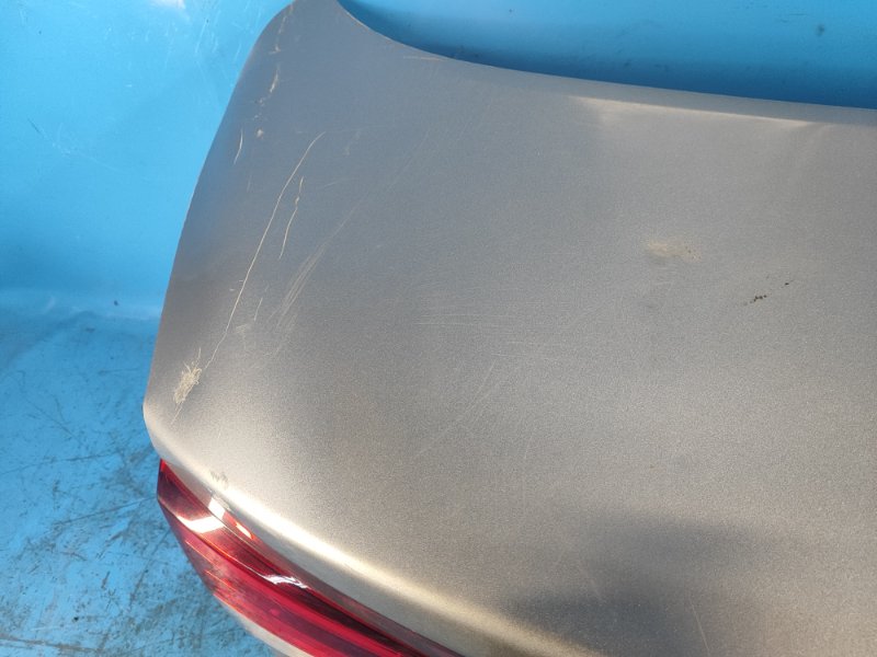 Крышка багажника 200 14-16