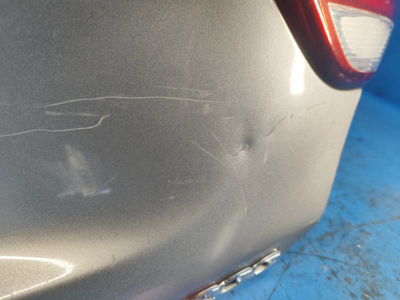 Крышка багажника 200 14-16