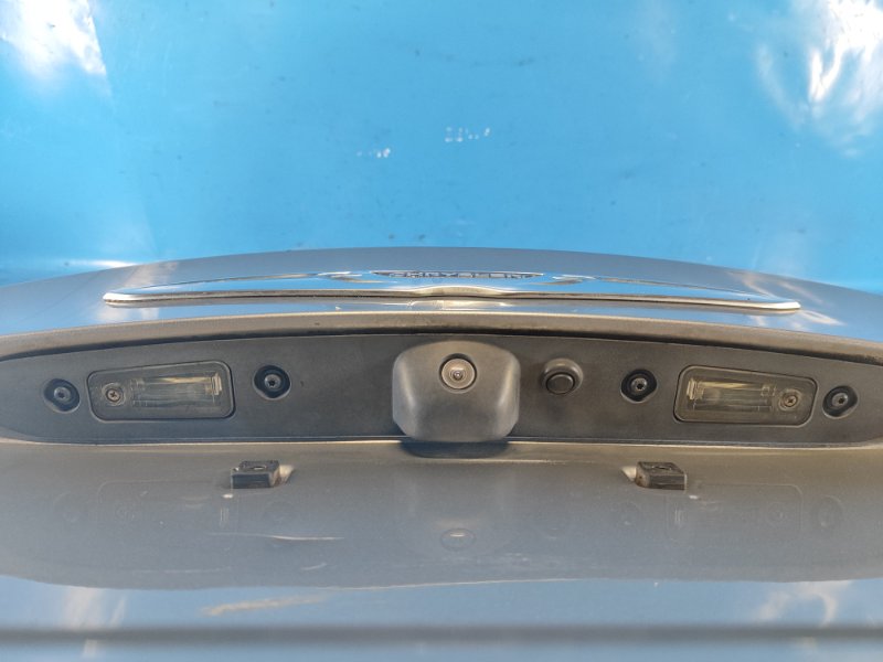 Крышка багажника 200 14-16