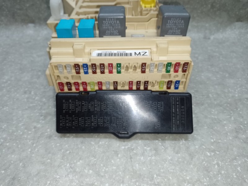 Блок предохранителей салон ES350 06-12 2006 3.5 2GR-FE