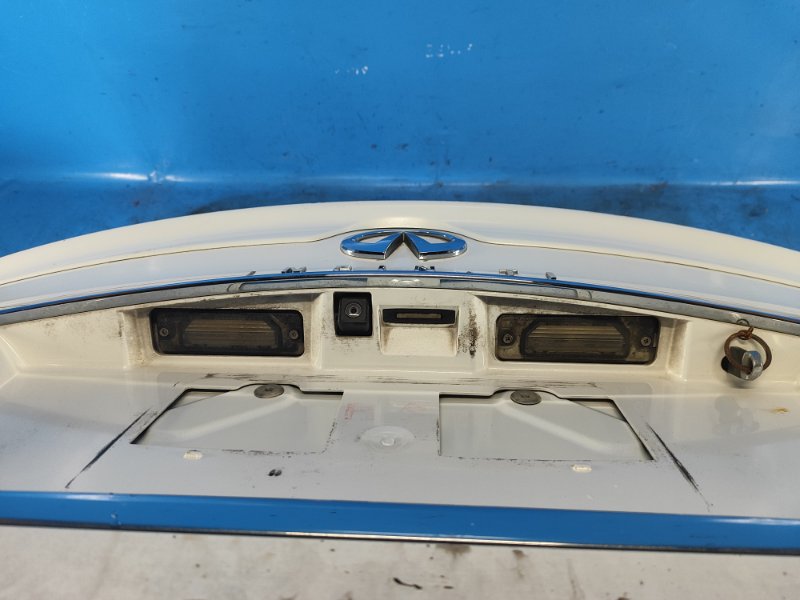 Крышка багажника M25/M37/M56/Q70/M35H 10-16