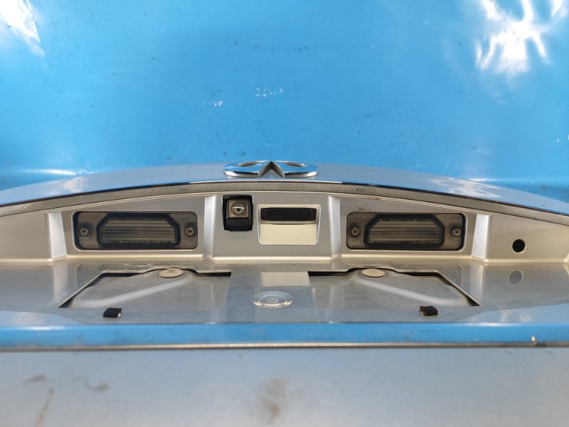 Крышка багажника M25/M37/M56/Q70/M35H 10-16