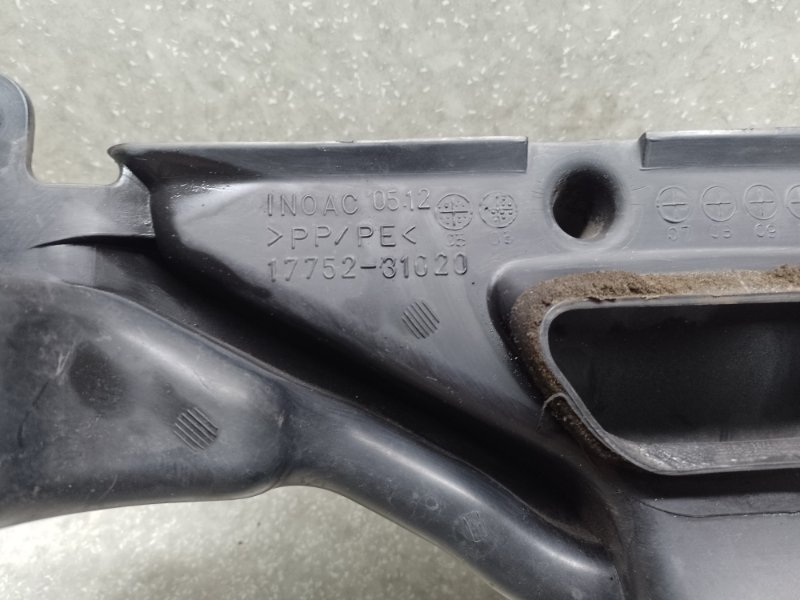 Воздухозаборник ES350 06-12 2006 3.5 2GR-FE