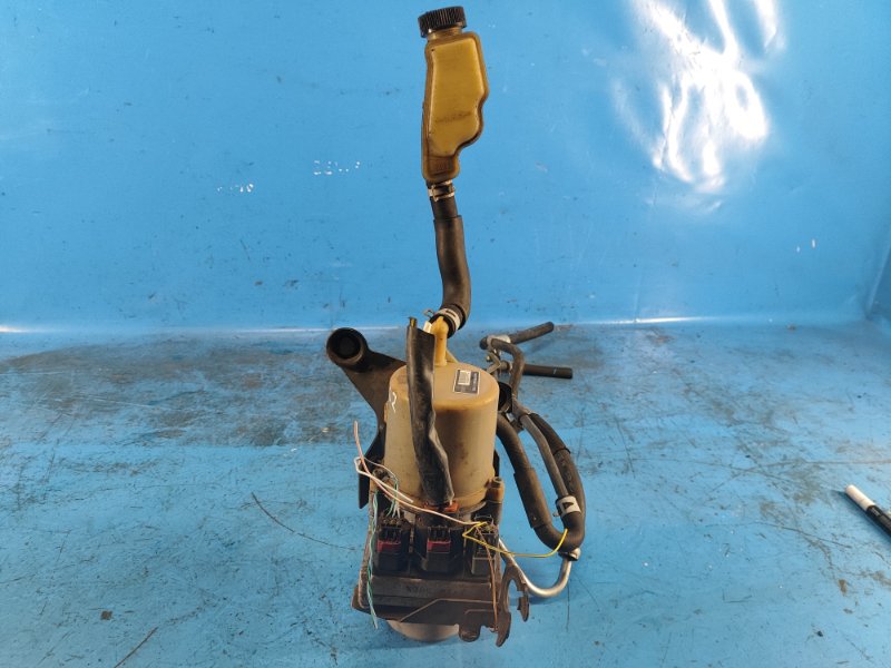 Насос ГУР электрический MAZDA 3 BK 03-08 Насос ГУР электрический MAZDA 3 BK 03-08