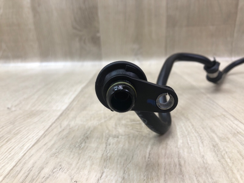 Клапан вентиляции картерных газов MERCEDES C-CLASS W205 16-21 M274920 2.0L Клапан вентиляции картерных газов MERCEDES C-CLASS W205 16-21 M274920 2.0L