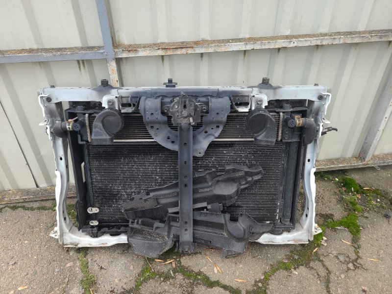 Панель передняя CT200 17-