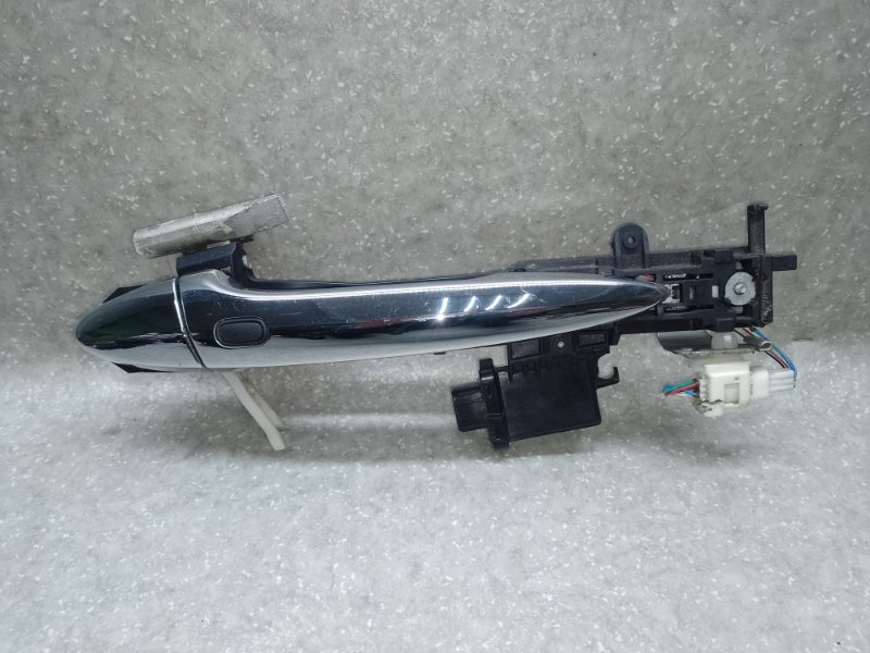 Запчасть ручка двери наружная задняя правая LEXUS ES350 06-12 2006 3.5 2GR-FE 69210-33090 Б/У Ручка двери наружная задняя правая LEXUS ES350 06-12 2006 3.5 2GR-FE 69210-33090 Б/У