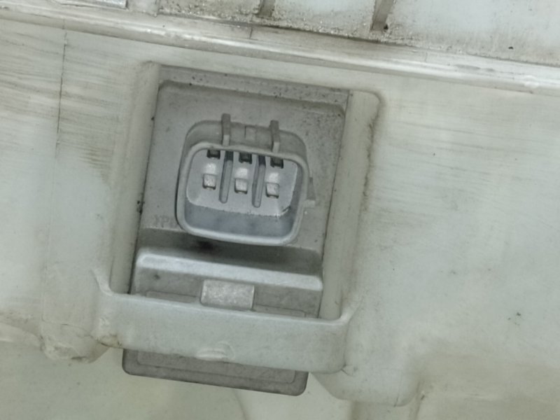 Бачок омывателя TOYOTA CAMRY 40 06-11