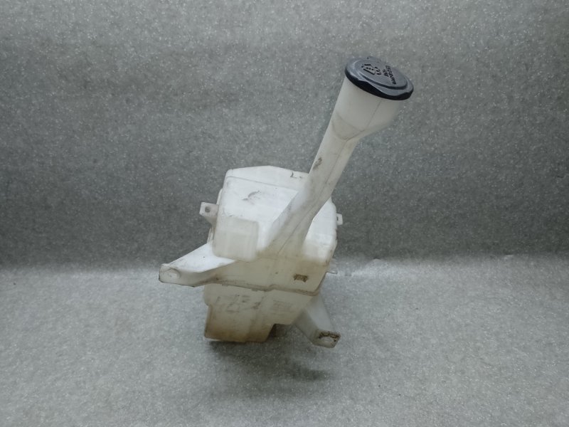 Бачок омывателя CAMRY 40 06-11