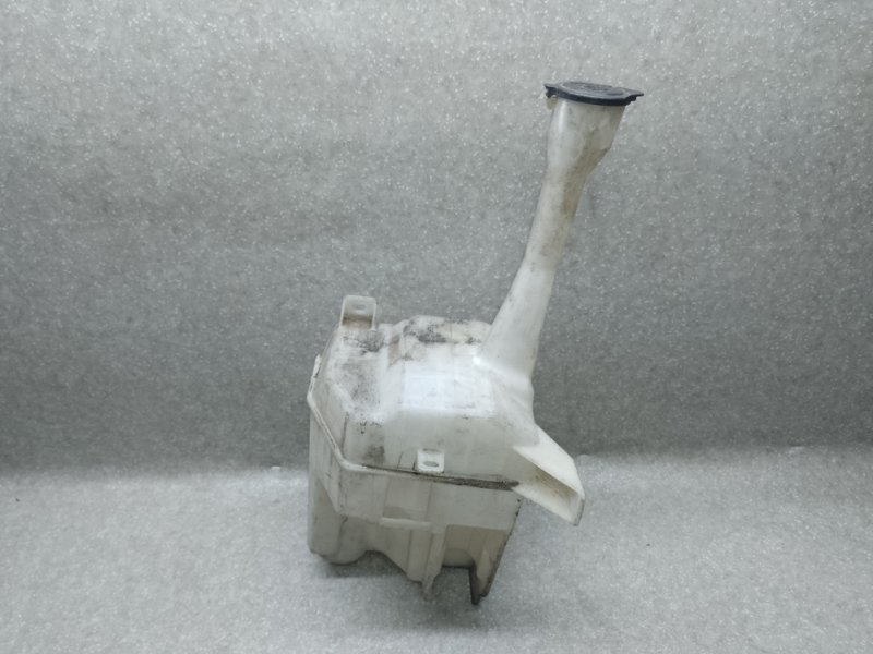 Бачок омывателя CAMRY 40 06-11