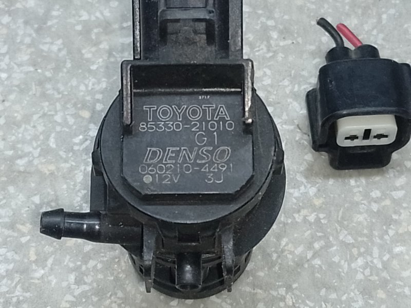 Насос омывателя стекла передний TOYOTA CAMRY 40 06-11