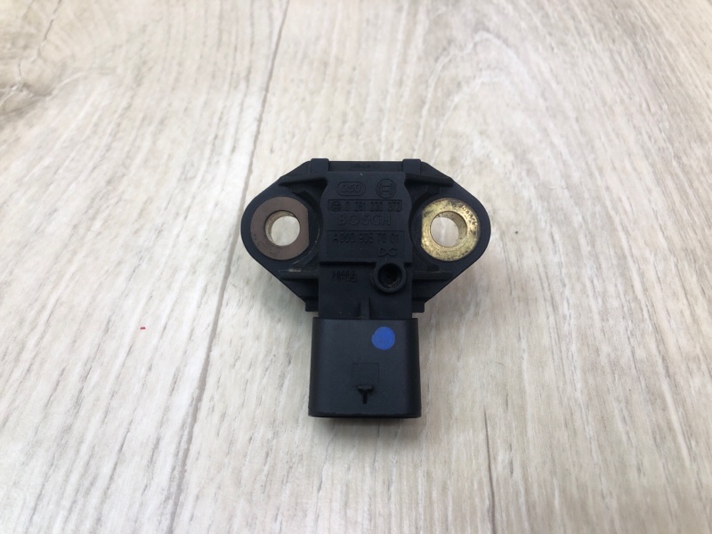 Клапан вентиляции топливного бака MERCEDES GL-CLASS X166 12-16 M278928 4.7L Клапан вентиляции топливного бака MERCEDES GL-CLASS X166 12-16 M278928 4.7L