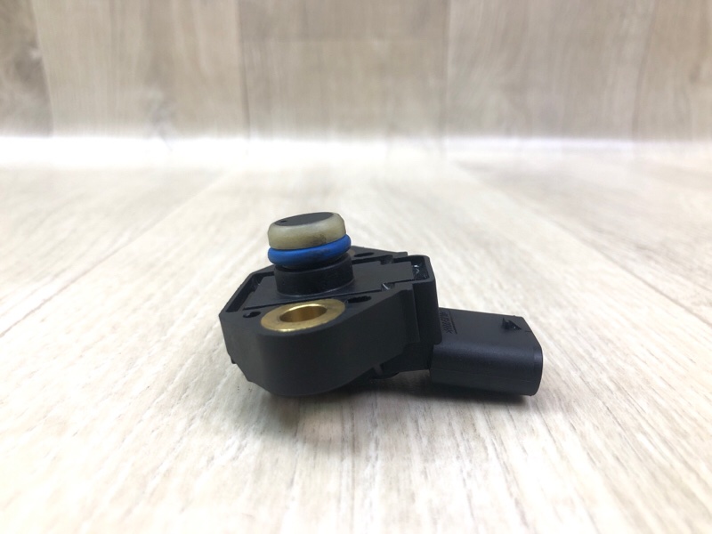 Клапан вентиляции топливного бака GL-CLASS X166 12-16 2012 M278928 4.7L Клапан вентиляции топливного бака GL-CLASS X166 12-16 2012 M278928 4.7L