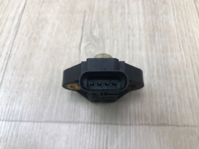 Клапан вентиляции топливного бака GL-CLASS X166 12-16 2012 M278928 4.7L Клапан вентиляции топливного бака GL-CLASS X166 12-16 2012 M278928 4.7L