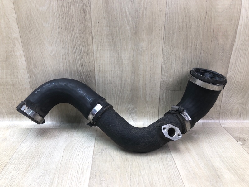 Патрубок интеркулера HYUNDAI TUCSON TL 15-20 2015 G4FJ 1.6 28262-2B740 Б/У