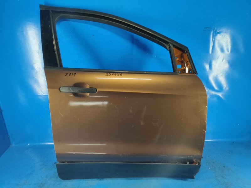 Дверь передняя правая FORD ESCAPE 12-19 CJ5Z-7820124-A Б/У