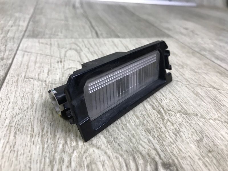 Подсветка номера правая RIO FB 17- 2019 1.6 G4FM