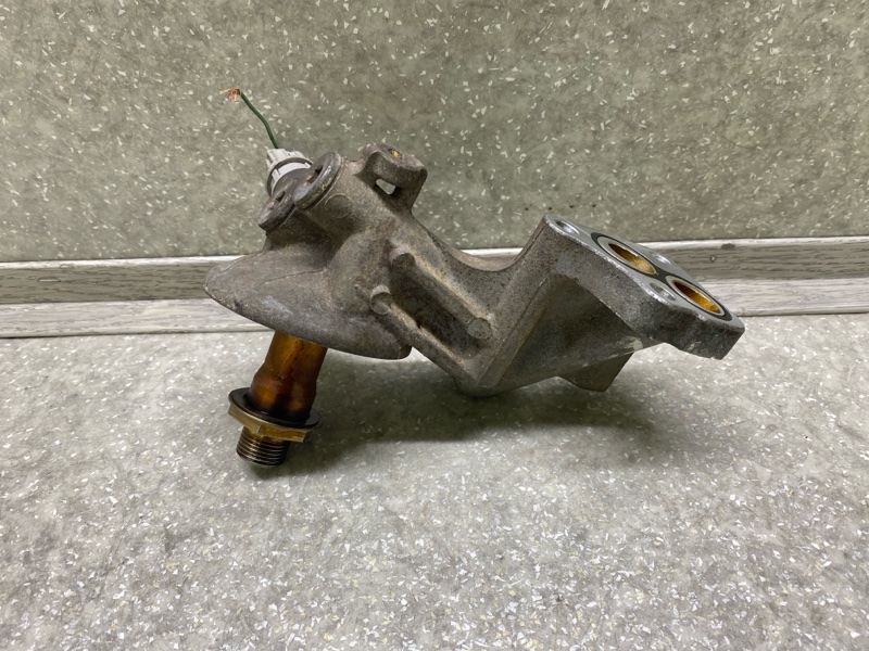 Кронштейн масляного фильтра GX470 02-09 2004 4.7 2UZFE Кронштейн масляного фильтра GX470 02-09 2004 4.7 2UZFE