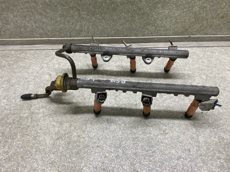 Форсунка топливная ES300 ES330 01-06 3.3 3MZFE