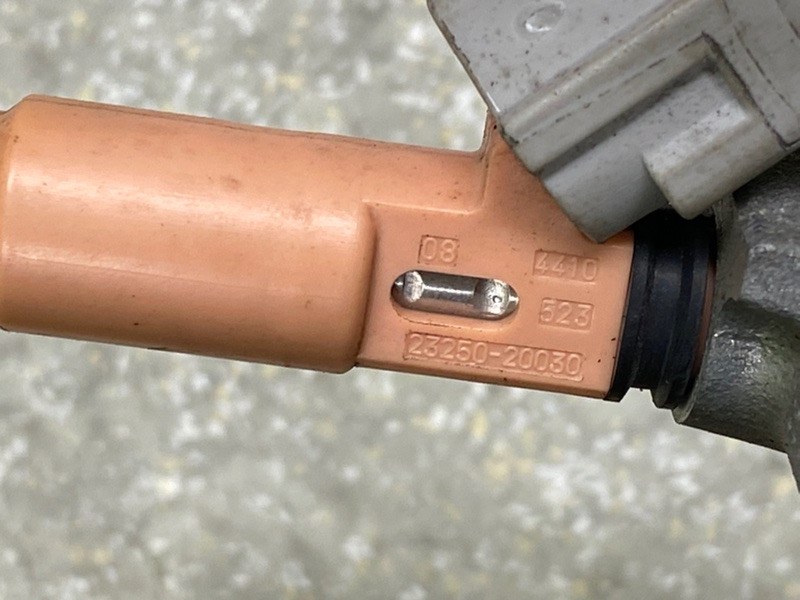 Форсунка топливная ES300 ES330 01-06 3.3 3MZFE