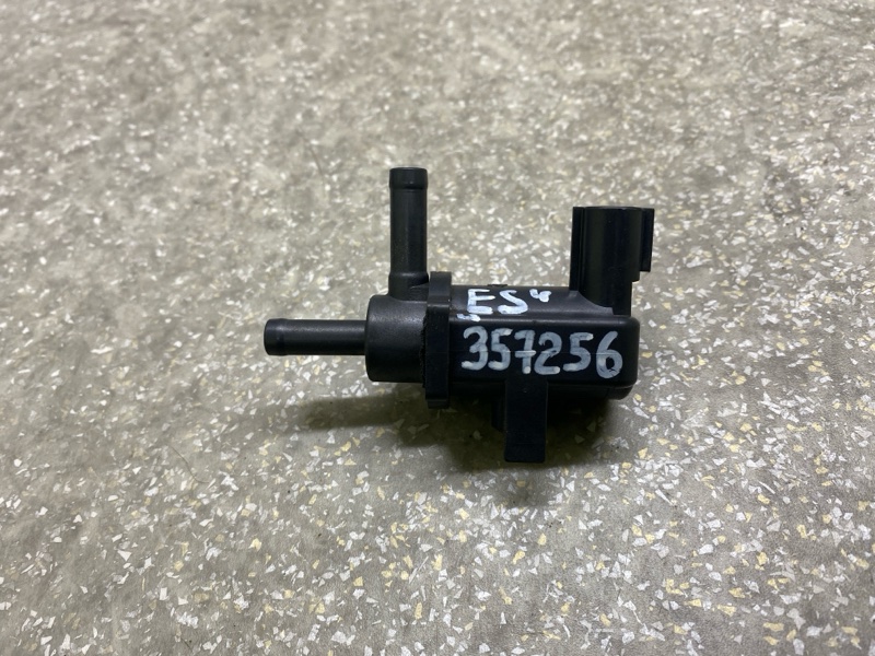 Клапан электромагнитный (вакуумный) LEXUS ES300 ES330 01-06 3.3 3MZFE 90910-12272 Б/У