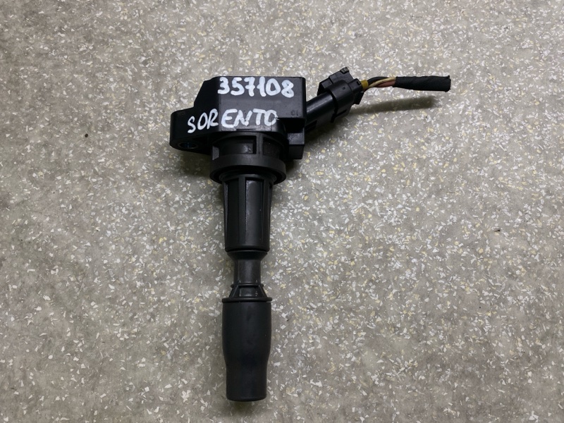 Запчасть катушка зажигания KIA SORENTO UM 14- 2017 2.4 G4KJ 27300-2GGA0 Б/У Катушка зажигания KIA SORENTO UM 14- 2017 2.4 G4KJ 27300-2GGA0 Б/У