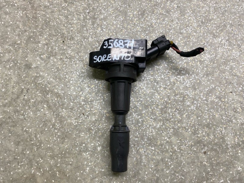 Запчасть катушка зажигания KIA SORENTO UM 14- 2017 2.4 G4KJ 27300-2GGA0 Б/У Катушка зажигания KIA SORENTO UM 14- 2017 2.4 G4KJ 27300-2GGA0 Б/У