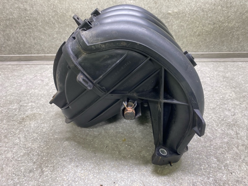 Коллектор впускной CAMRY 40 06-11 2009 2.4 2AZFXE