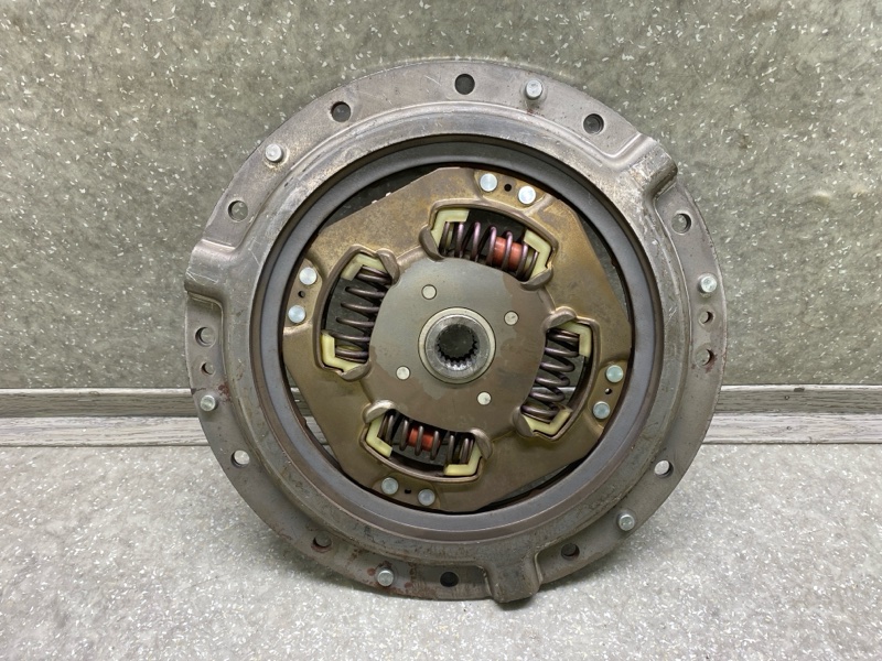 Диск сцепления PRIUS - 30 09-17 1.8 2ZR-FXE