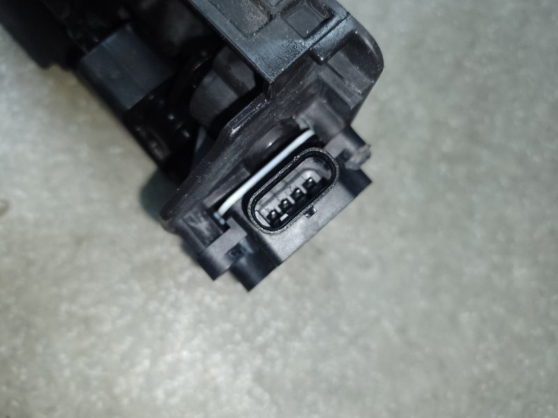 Жалюзи радиатора LEGACY BN 14-18 2014 2.5 FB25B