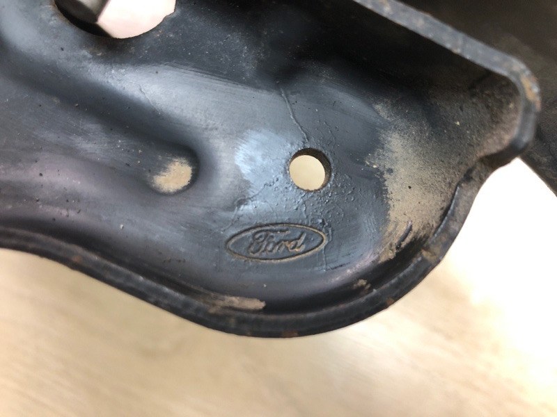 Балка под радиатор ESCAPE 12-19 2018 T15HDTX Балка под радиатор ESCAPE 12-19 2018 T15HDTX