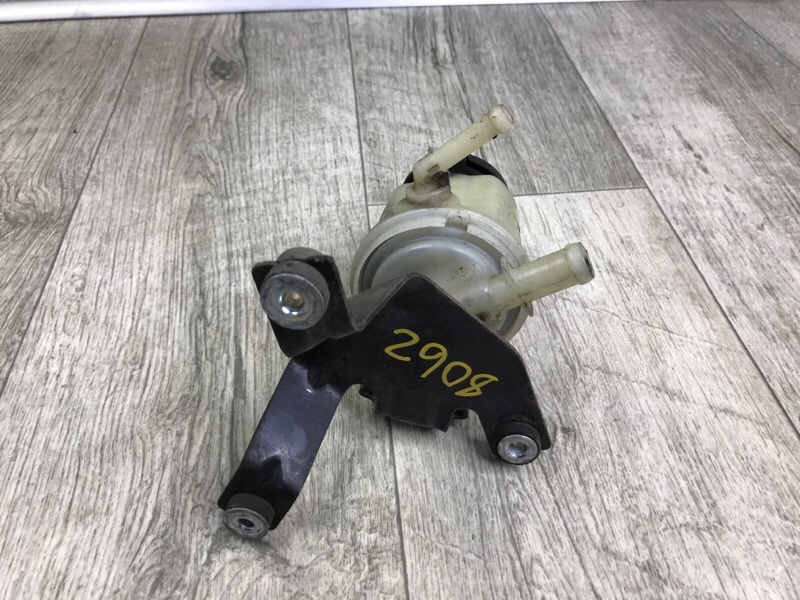 Бачок ГУР TACOMA 05-15 2015 4.0 1GRFE Бачок ГУР TACOMA 05-15 2015 4.0 1GRFE