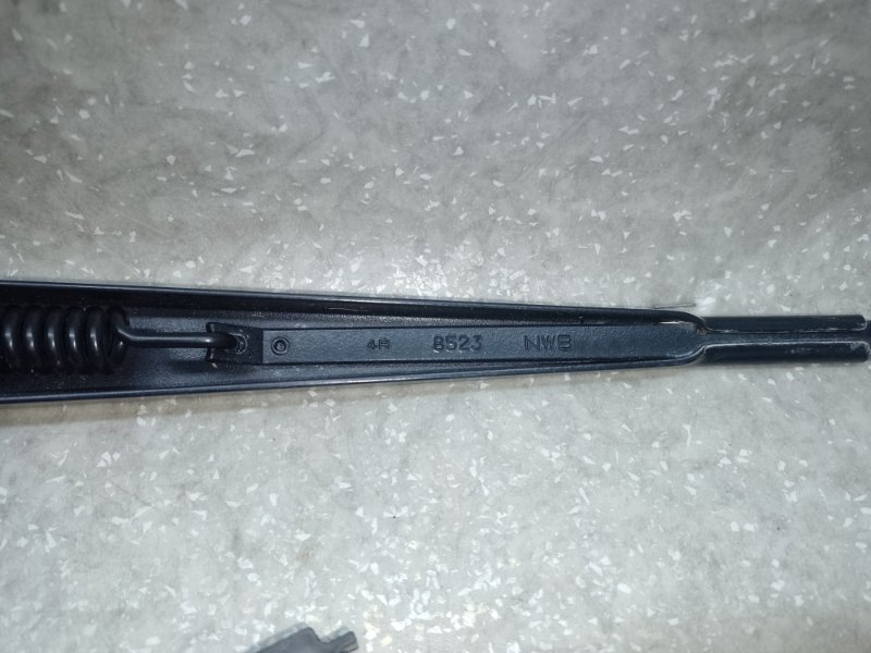 Поводок стеклоочистителя передний левый LEGACY BN 14-18 2014 2.5 FB25B