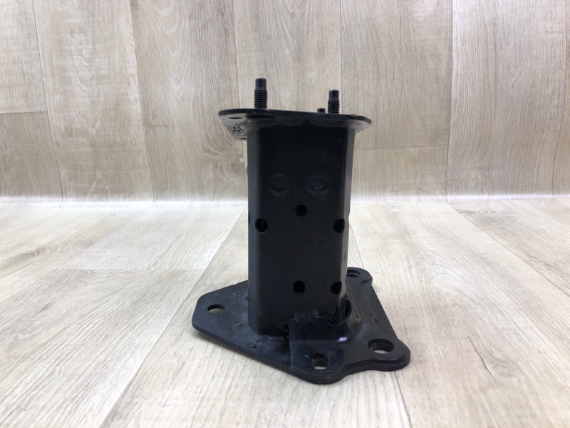 Кронштейн усилителя заднего бампера левый X-TRAIL/ROGUE T33 20- 2021 2.5 PR25DD