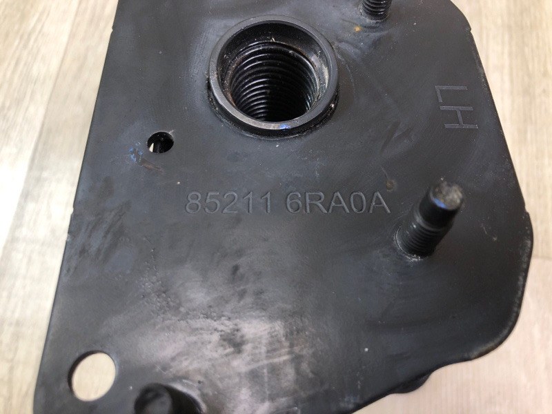 Кронштейн усилителя заднего бампера левый X-TRAIL/ROGUE T33 20- 2021 2.5 PR25DD